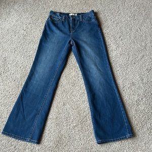 Levi's 512 Studded Perfectly Slimming Bootcut Jeans - Size 8M